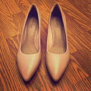 Clark's Collection blush leather heels, Sz 8, NWOB